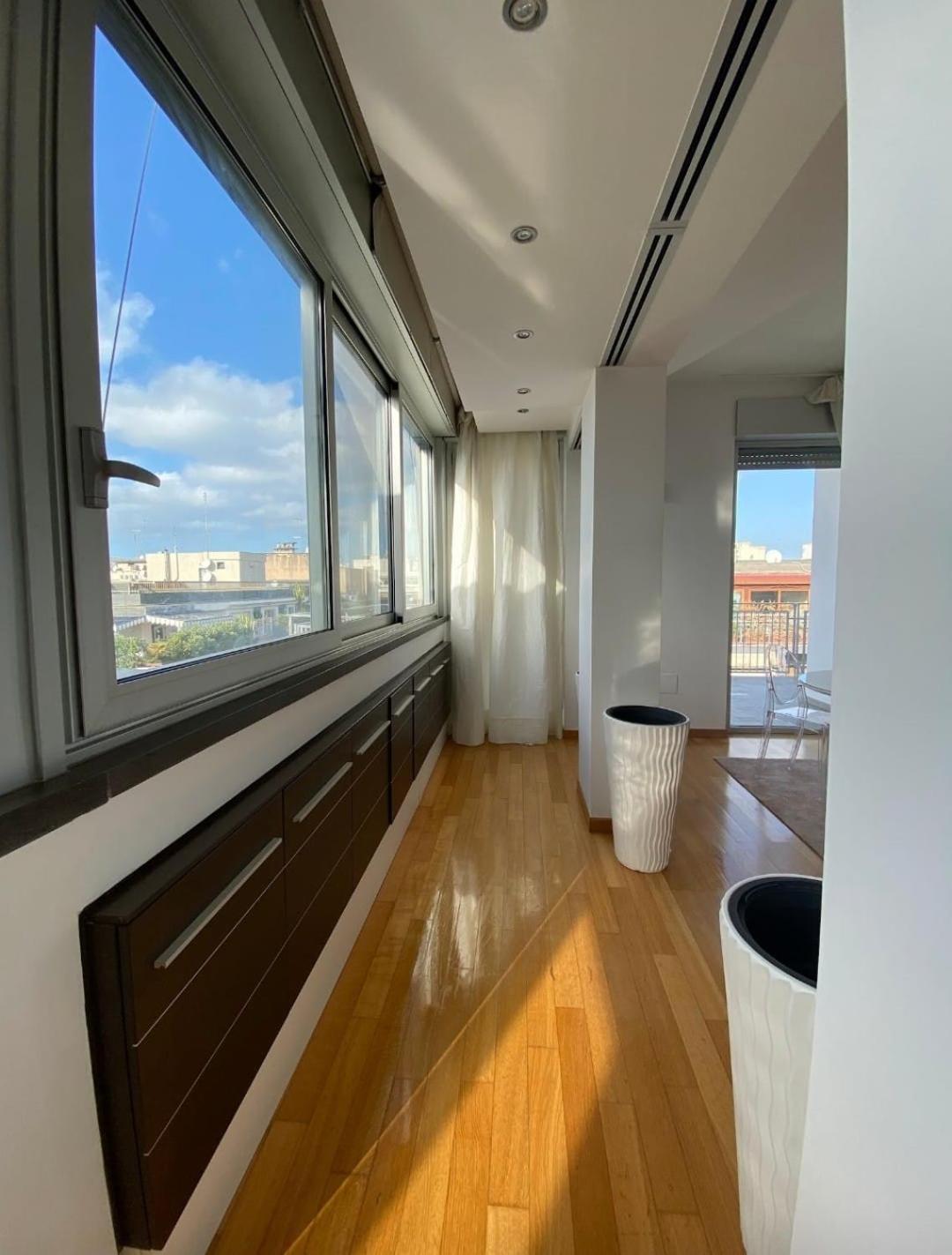 Attico Reale - In Centro, Tra Stazione E Bari Vecchia Apartment ภายนอก รูปภาพ