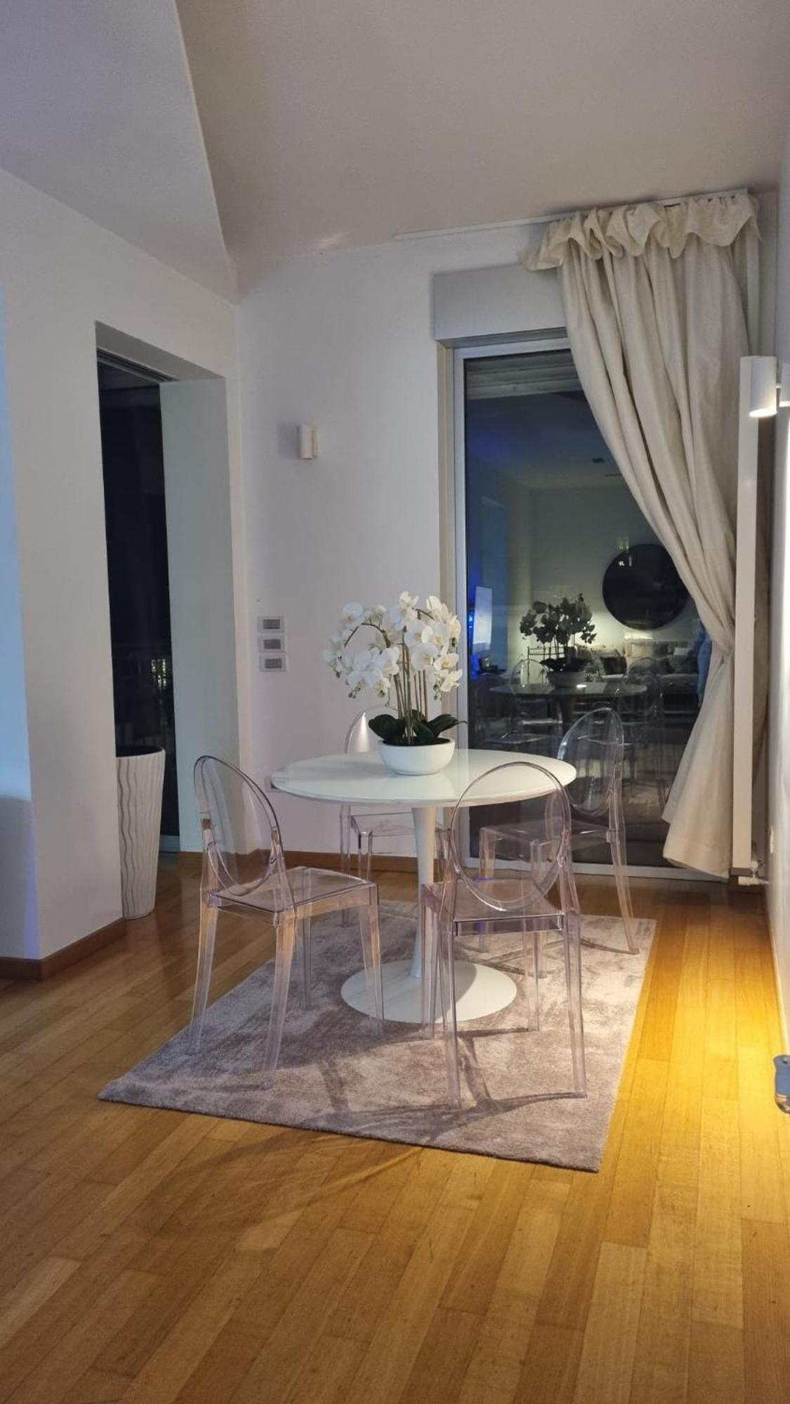 Attico Reale - In Centro, Tra Stazione E Bari Vecchia Apartment ภายนอก รูปภาพ